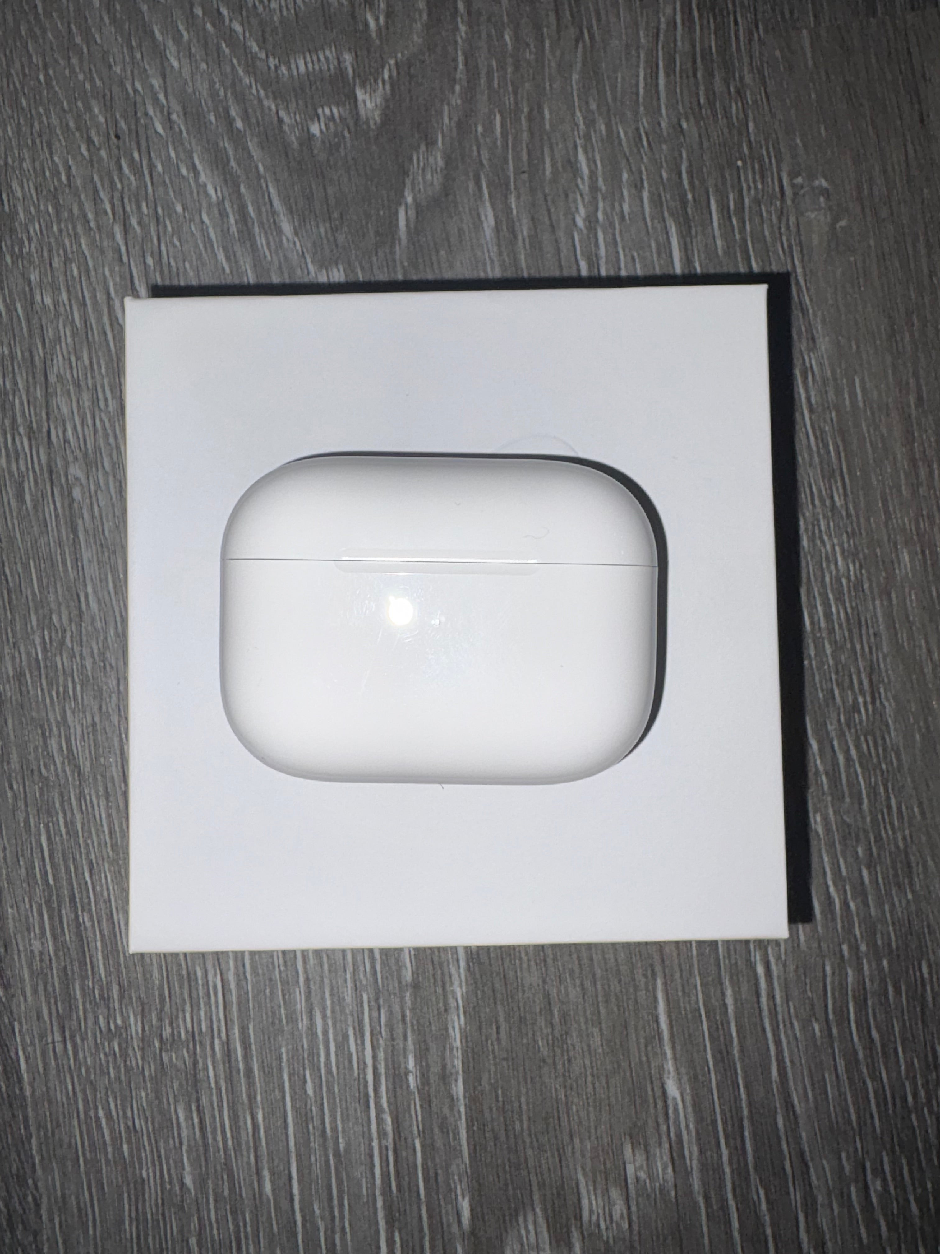 AirPods Style Earbuds - Like New