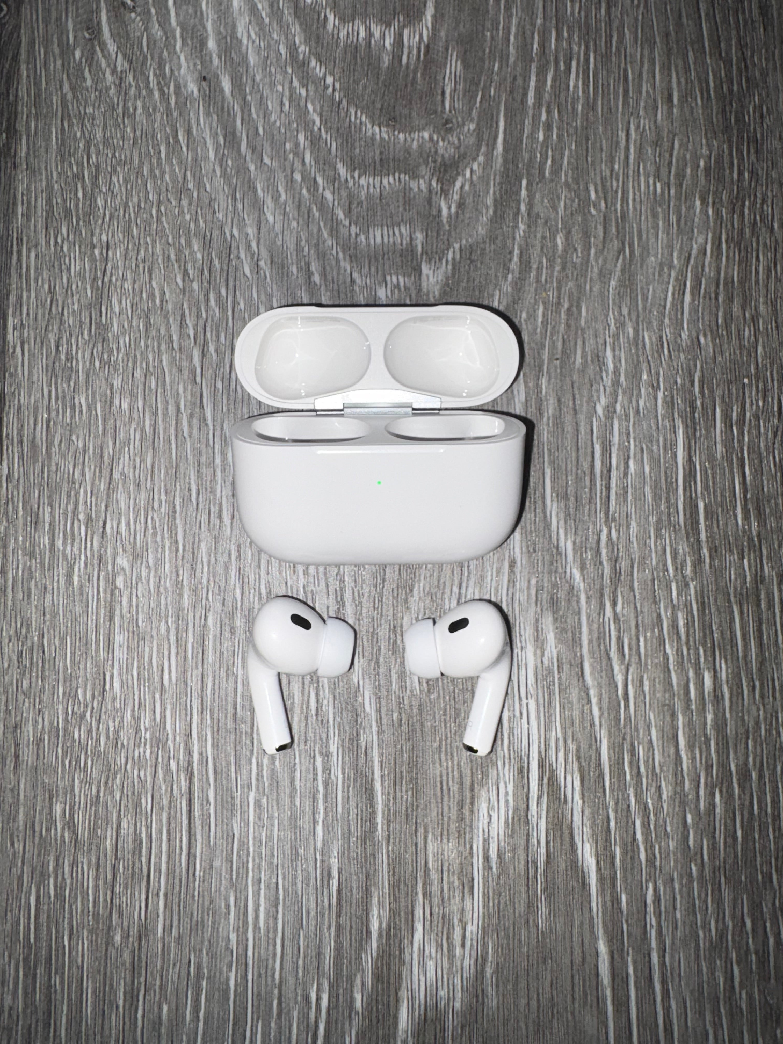 AirPods Style Earbuds - Like New